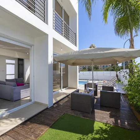 Crystal Blue 14 Villa Paralimni