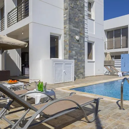 Villa Crystal Blue 14 Paralimni