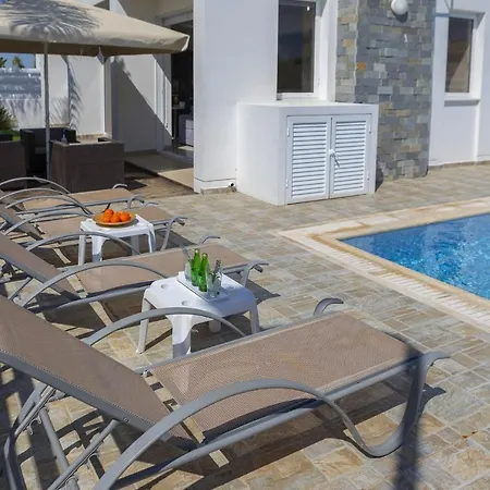 Crystal Blue 14 Villa