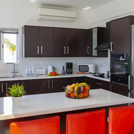 Villa Crystal Blue 14 Paralimni